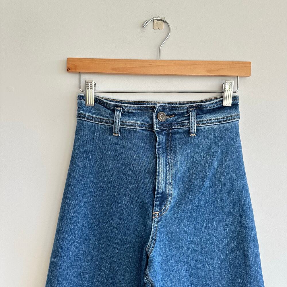 Zara Wide-Leg Raw Hem Jeans 2 - Picture 4 of 10